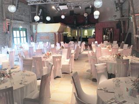 Stuhlhusse gerafft.JPG